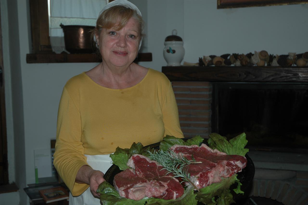 Agriturismo Il Sasso 安吉亚里 外观 照片