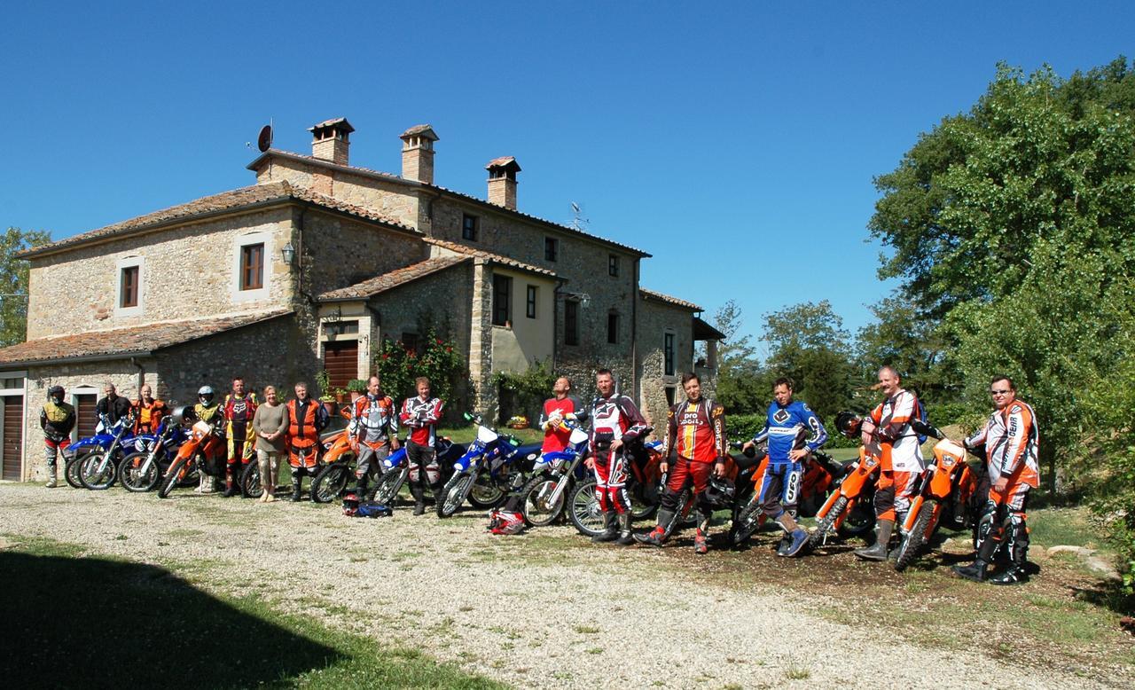 Agriturismo Il Sasso 安吉亚里 外观 照片
