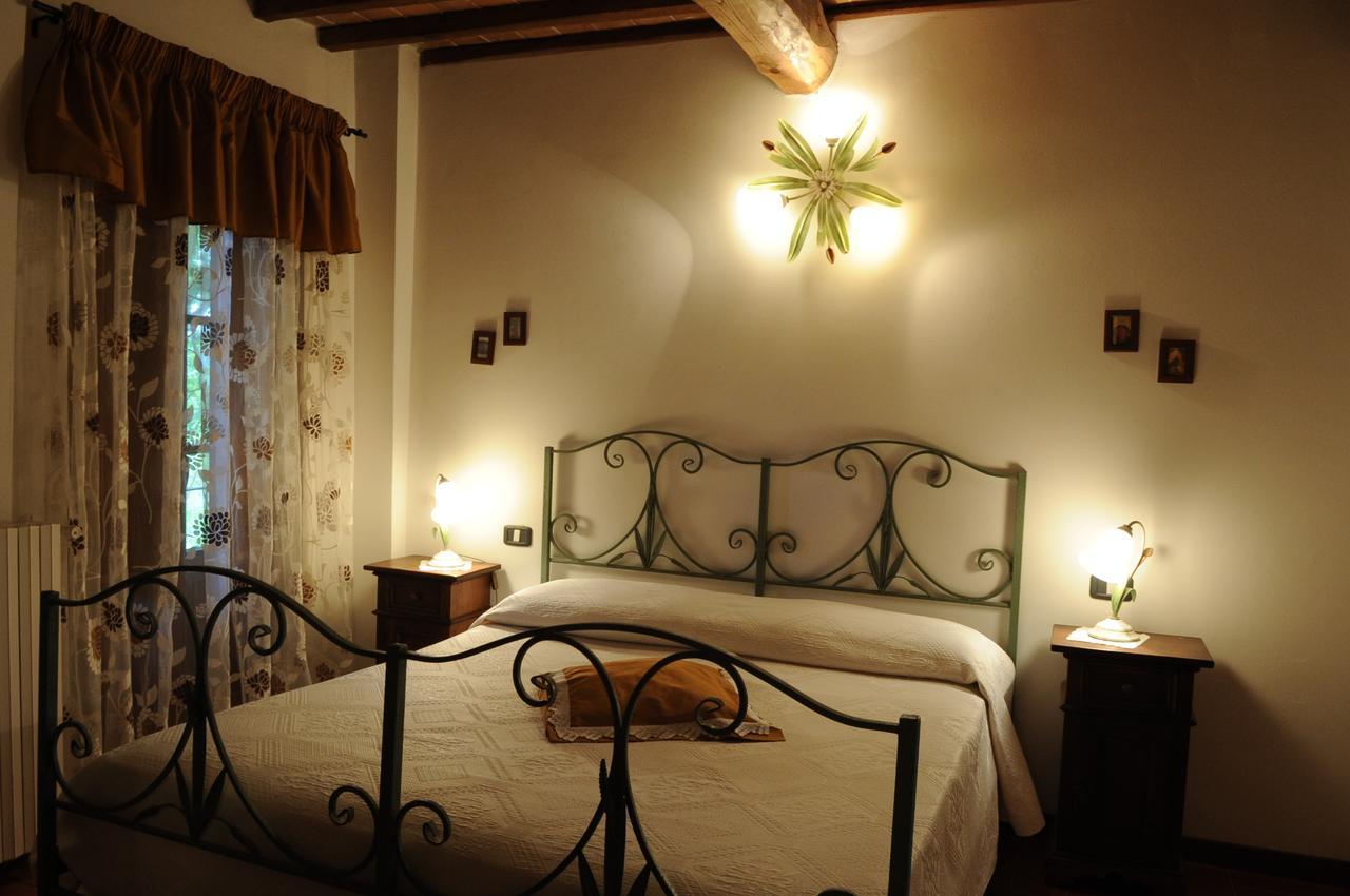 Agriturismo Il Sasso 安吉亚里 外观 照片